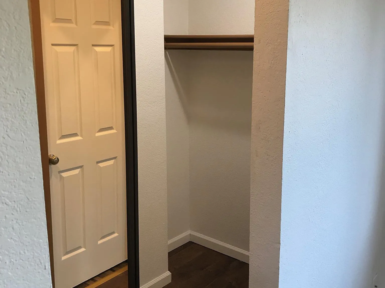 1 bed, 2.5 bath, 1364 sqft, $1,600 — Photo 3