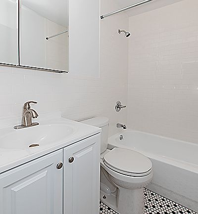 4th image of 1446 Myrtle Ave