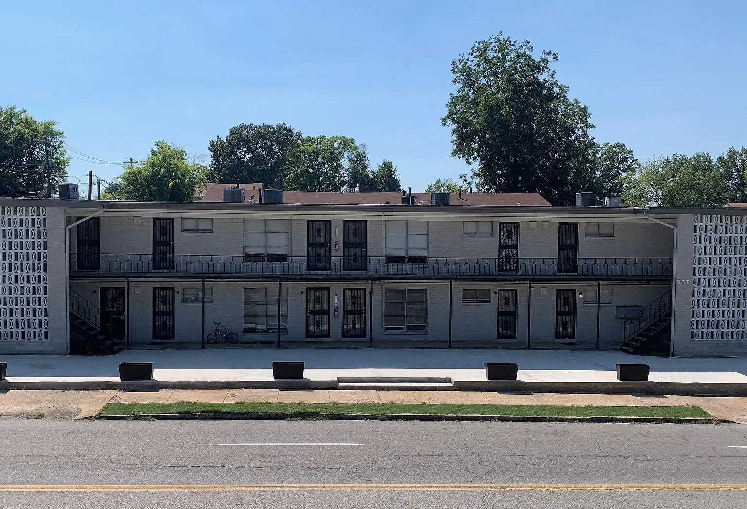 2 bed, 850 sqft, $725 — Photo 1