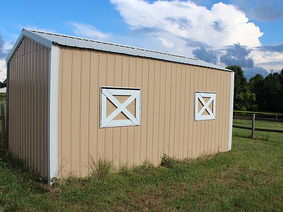 12x24 Run-in shed & paddock