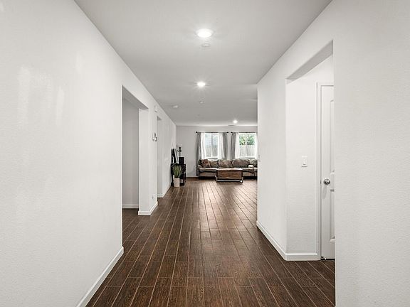 4th image of 5504 E Laurite Ave