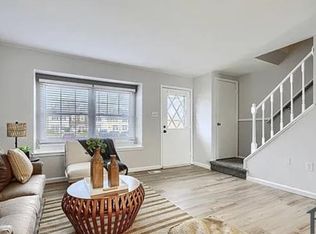 8 King Richard Ct, Rosedale, MD 21237