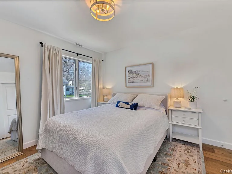 25 Miami Ave — Photo 12