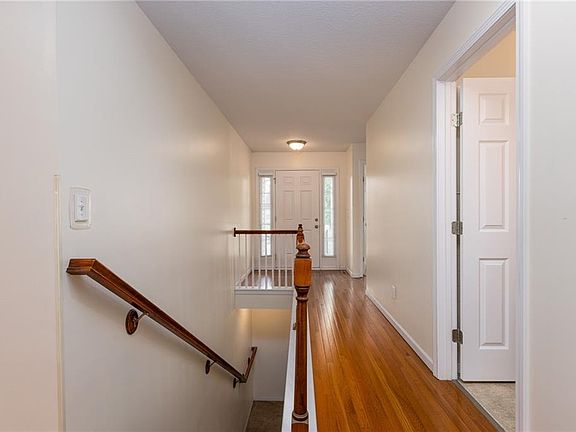 4th image of 3208 NE 89th St