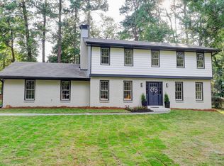 467 Fieldstone Ct SW, Lilburn, GA 30047