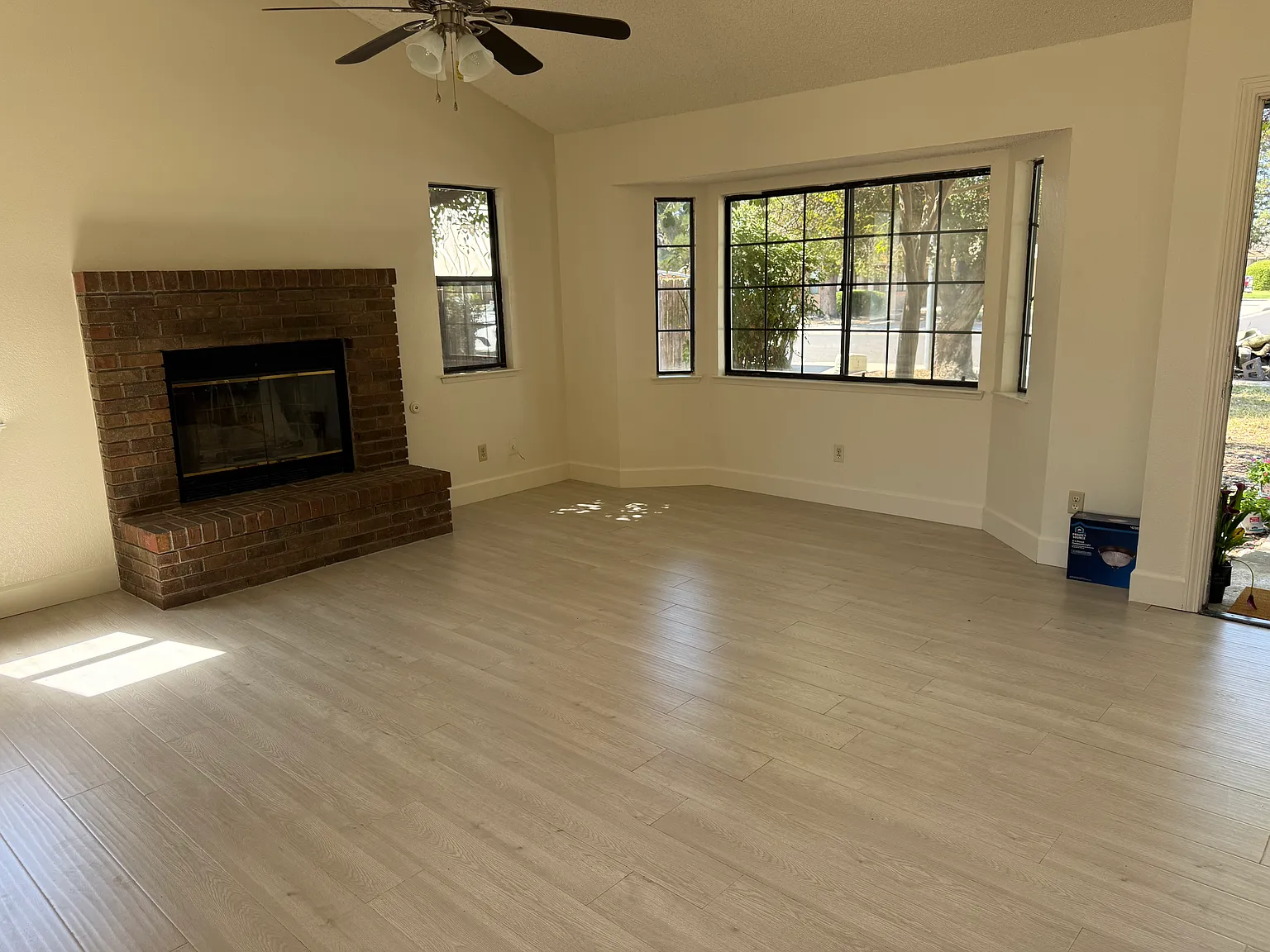 4 bed, 1470 sqft, $2,500 — Photo 4