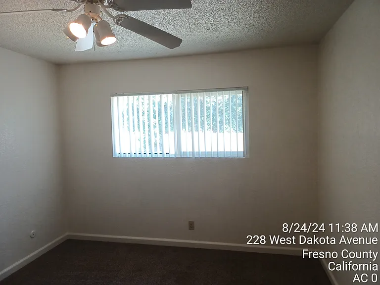 208 W Dakota Ave #C — Photo 11