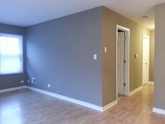 2nd image of 1805 Queensbury Cir
