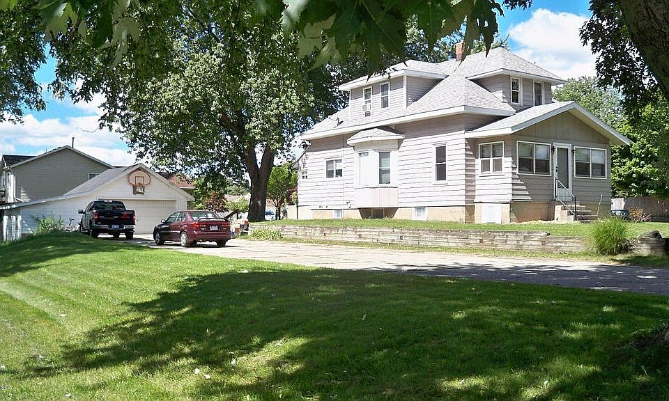 2nd image of 4141 Burlingame Ave SW