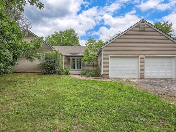 5200 NW Valley View Rd, Blue Springs, MO 64015