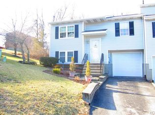 24 Hemlock Ct, Fishkill, NY 12524