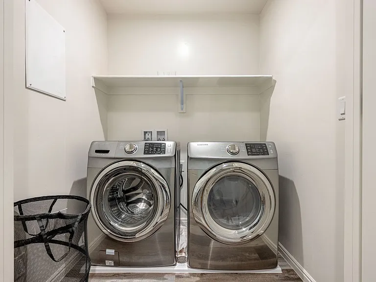 1382 E White Desert Dr — Photo 17