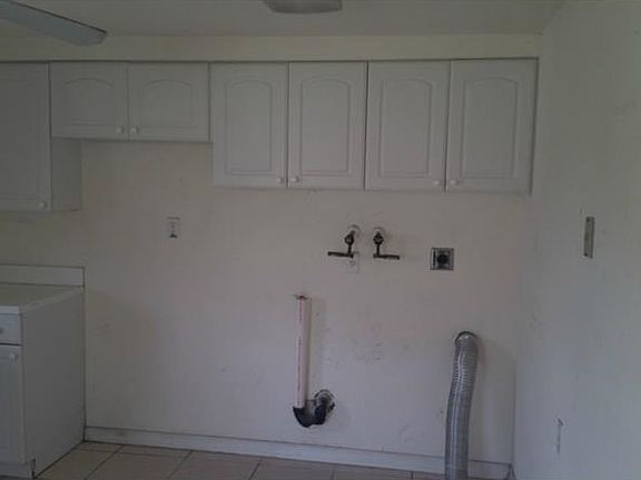 4th image of 518 Chamber St