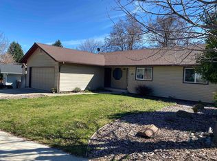 909 Arlene Ct, Yreka, CA 96097