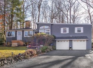 36 Kingman Rd, Berkeley Heights, NJ 07922