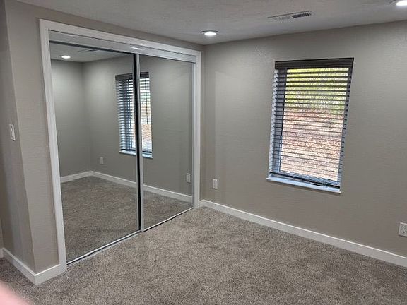 4th image of 230 W Elm St