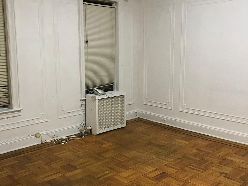 1st image of 15606 43rd Ave APT 1B