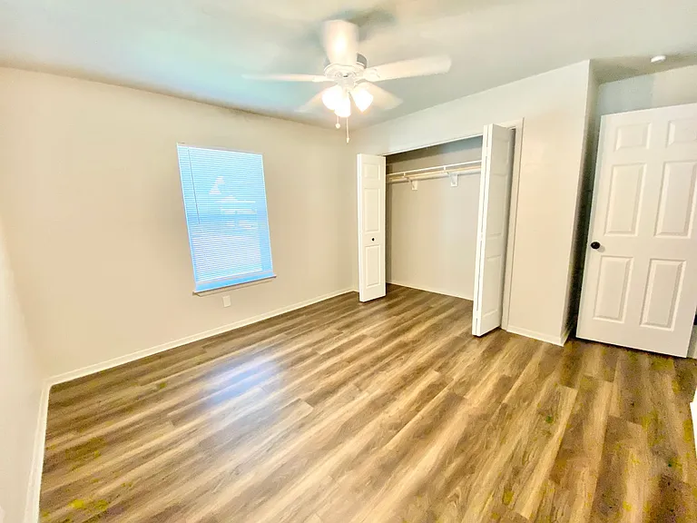 117 E Sanford St #B — Photo 13