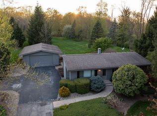 858 N 200 W, Valparaiso, IN 46385