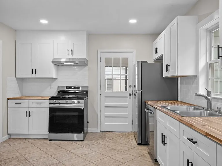 4273 Vega Dr — Photo 8
