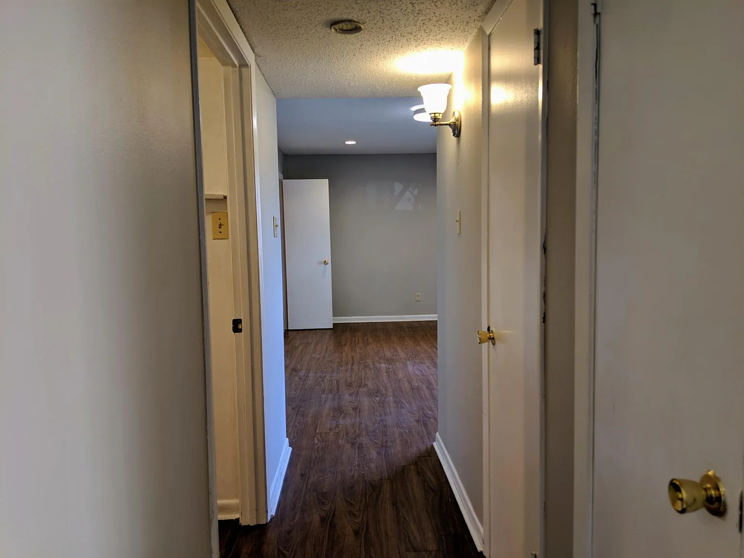 3809 Hudson St — Photo 2