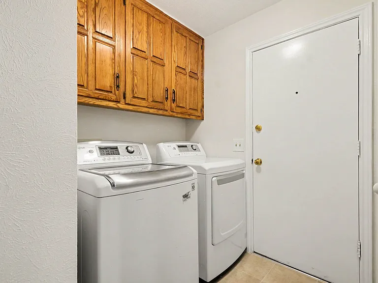 2313 Cliffside Dr — Photo 21