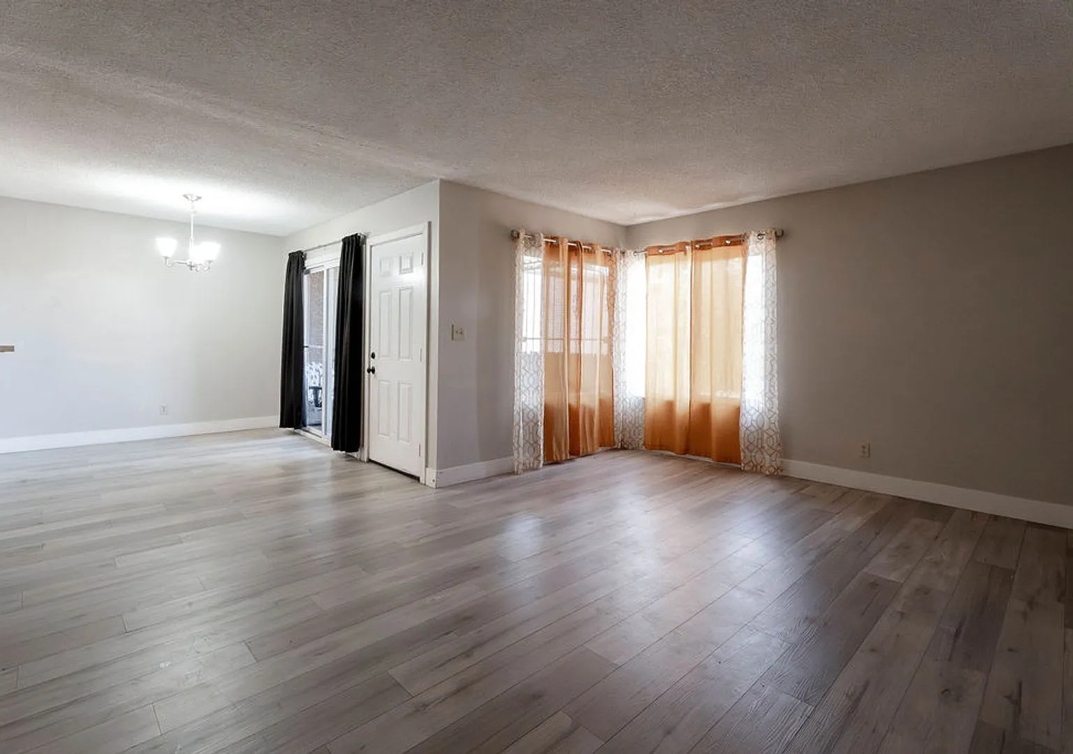 1501 Living Desert Drive #D, Las Vegas, NV 89119 — Photo 3