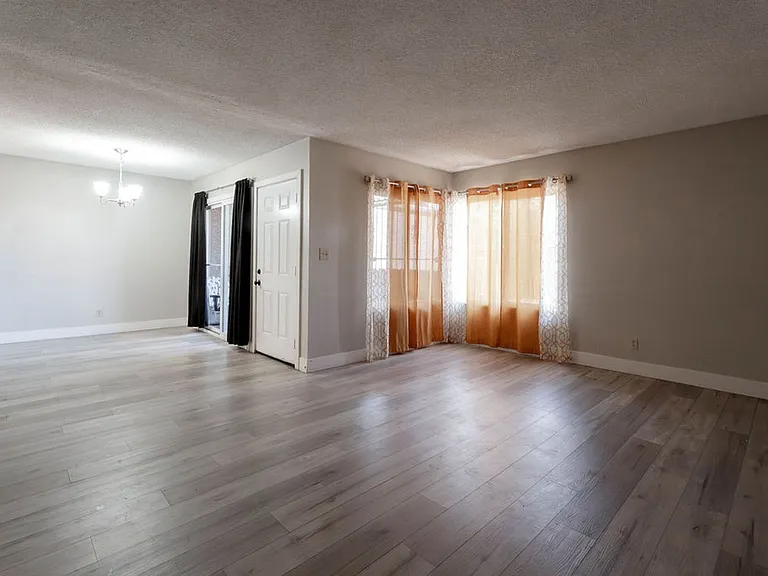 1501 Living Desert Dr #D — Photo 3