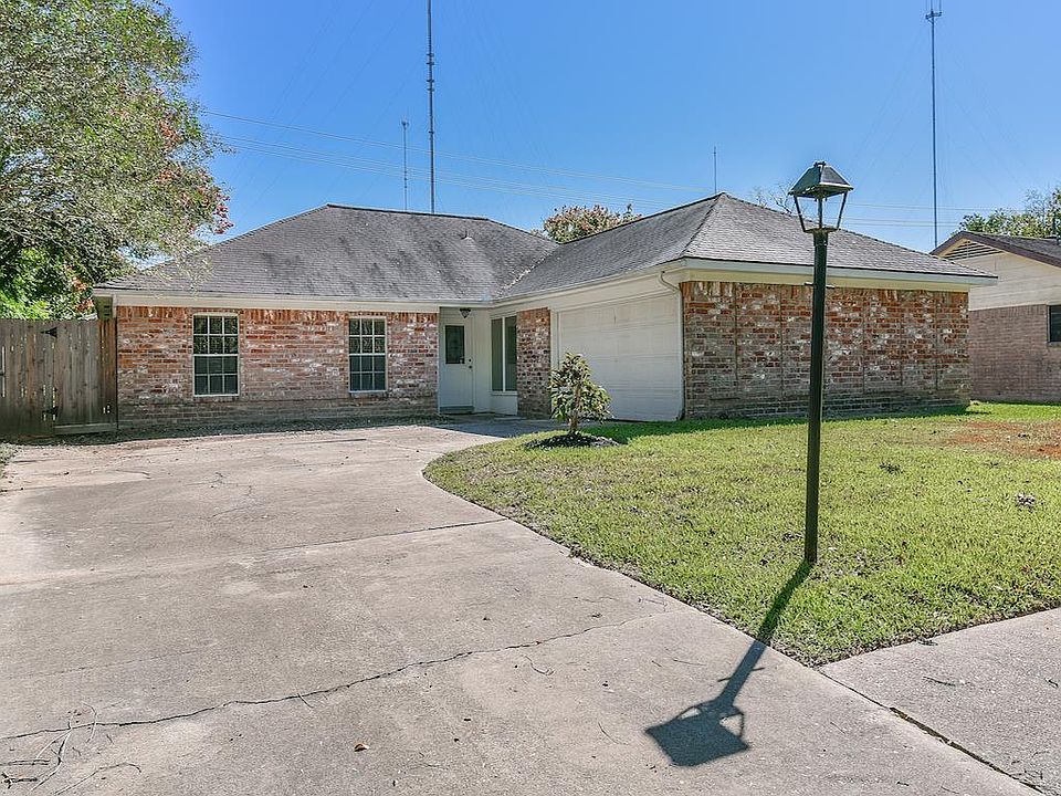 1st image of 3231 Cherry Creek Dr