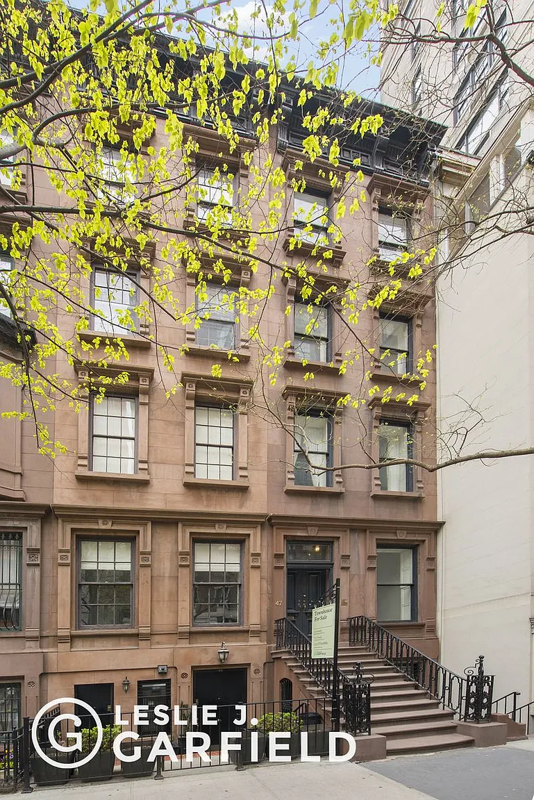 45 E 63rd St photo 1