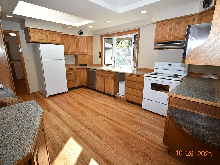 16920 NE 100th St — Photo 3