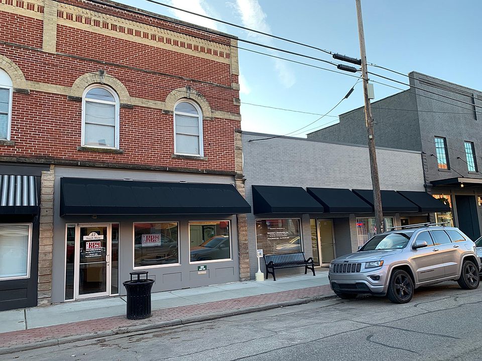 Apartment is located above Key Properties. Enter through center hall at 55 S Main Street.