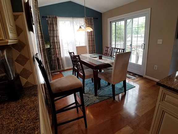5th image of 214 Balsam Tree Ct