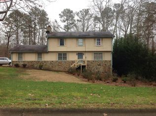 477 Stokesay Dr, Lawrenceville, GA 30046