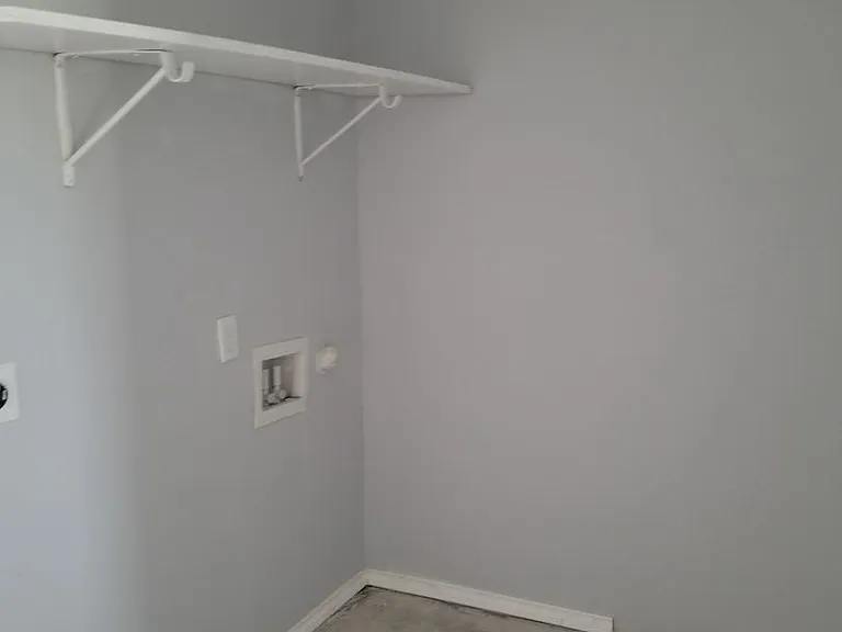 511 E Sayers Ave — Photo 5