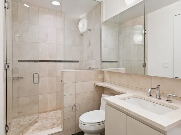 255 Hudson Street 7C image 7 of 8