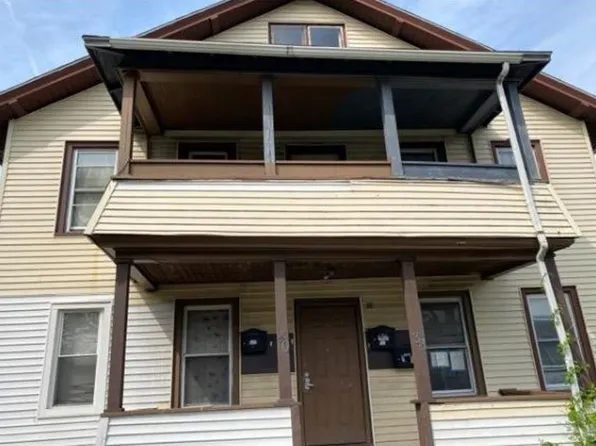 38-40 Longhill St, Springfield, MA 01108