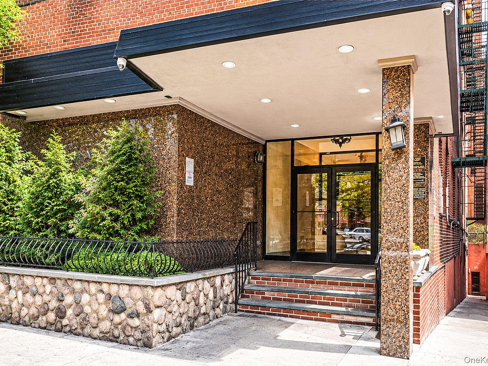 1st image of 134-54 Maple Avenue #4H