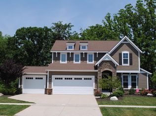 3113 Lowingwood Ct, Jenison, MI