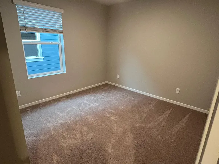 4259 Savannah Loop NE — Photo 13