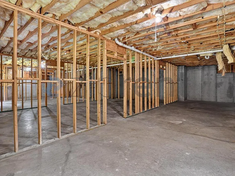 861 McCart Rd — Photo 34
