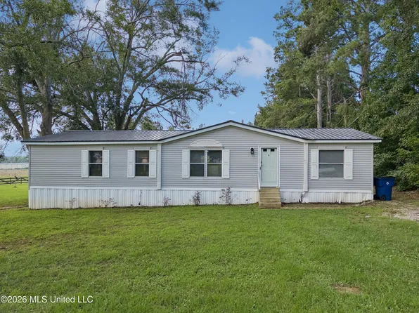 22 Gross Ave, Burnsville, MS 38833