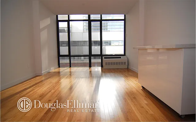 Rented by Douglas Elliman | media 22