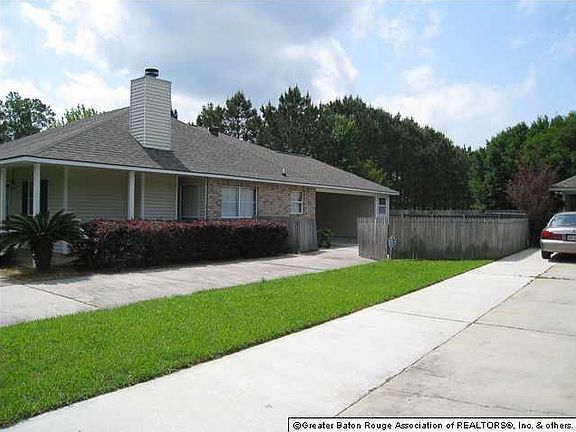3rd image of 18579 Red Oak Dr