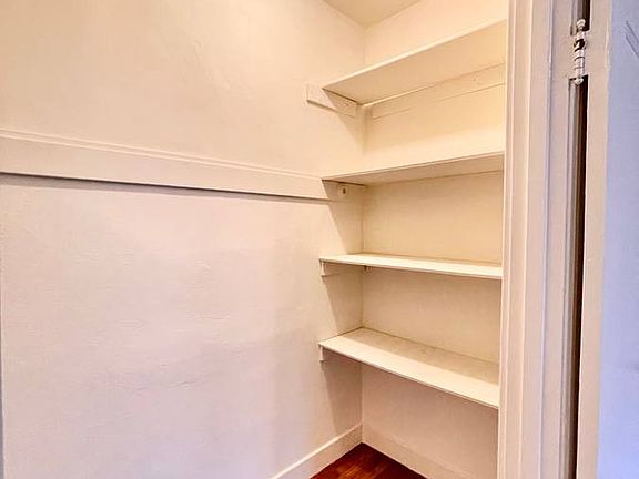 5th image of 1280 Grove St APT 201