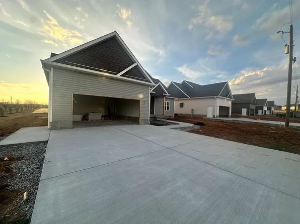 703 Laster Ave, Elkton, KY 42220