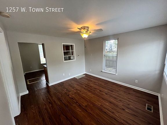 2nd image of 1257 W Town St