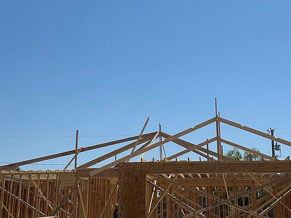 2nd image of 1028 Clover Ln