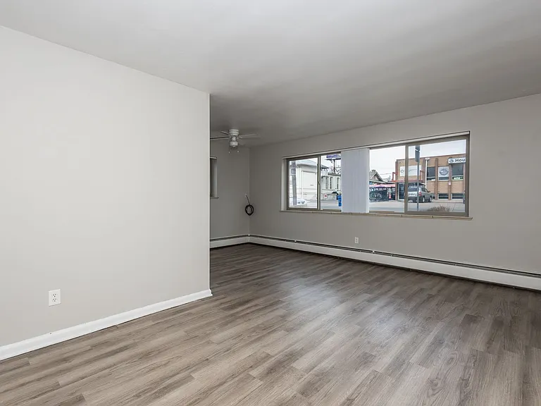 Jersey Apartments — Photo 14