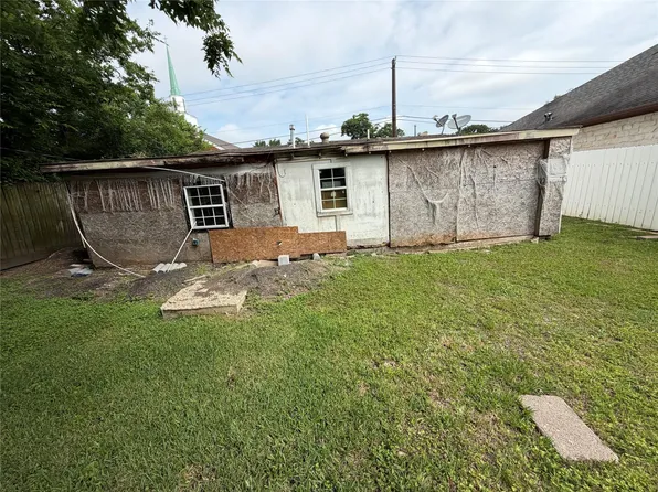 310 Georgia St, South Houston, TX 77587